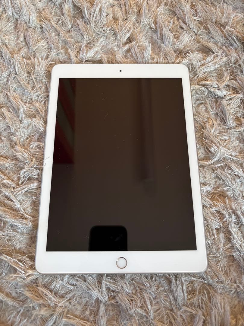 Apple iPad 第5世代 32GBシルバー 本体 Amazon.co.jp: 【整備済み品】 Apple iPad (第5世代) Wi-Fi +